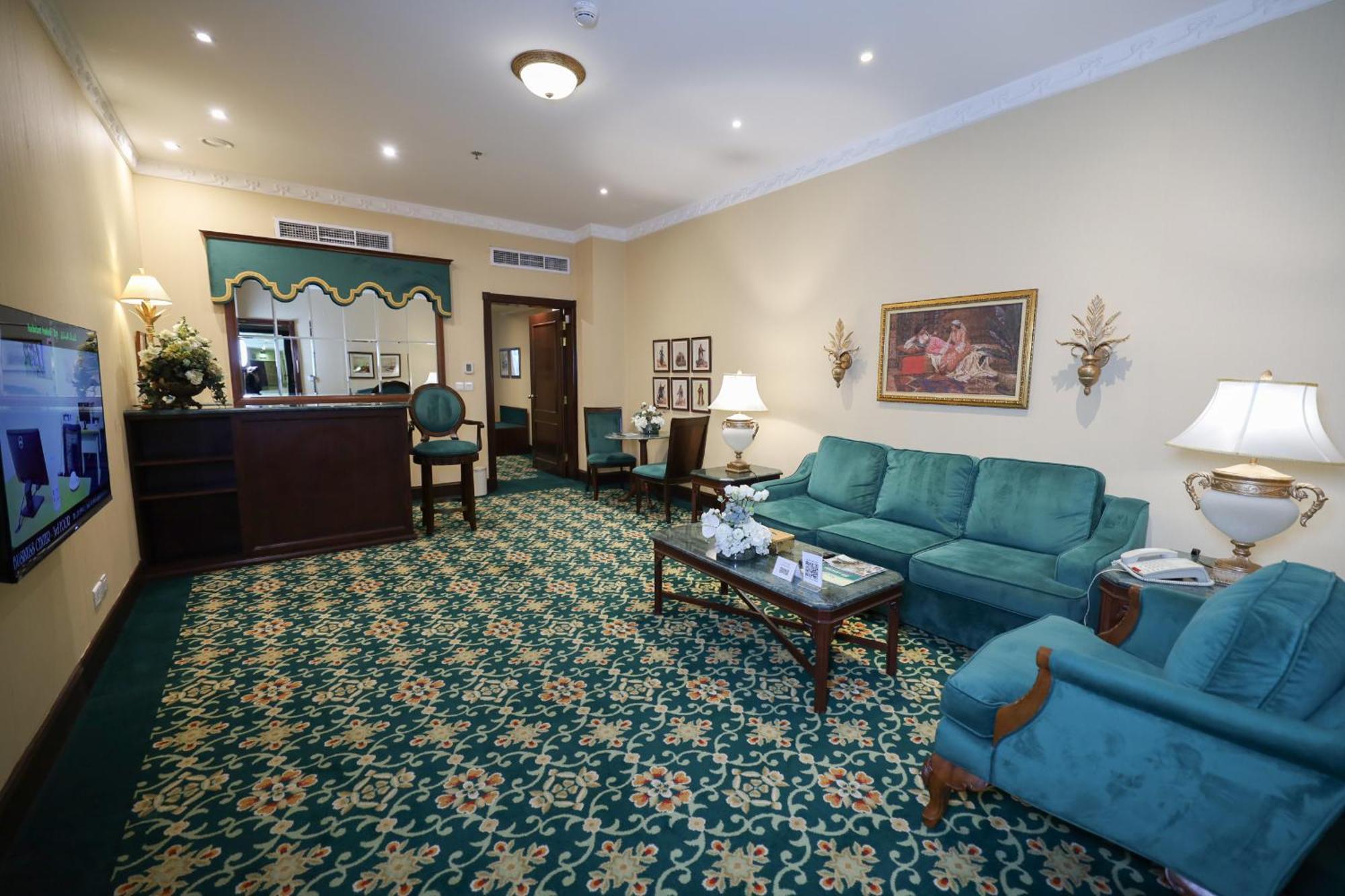 Habitat All Suites, Al Khobar Esterno foto A suite at the hotel