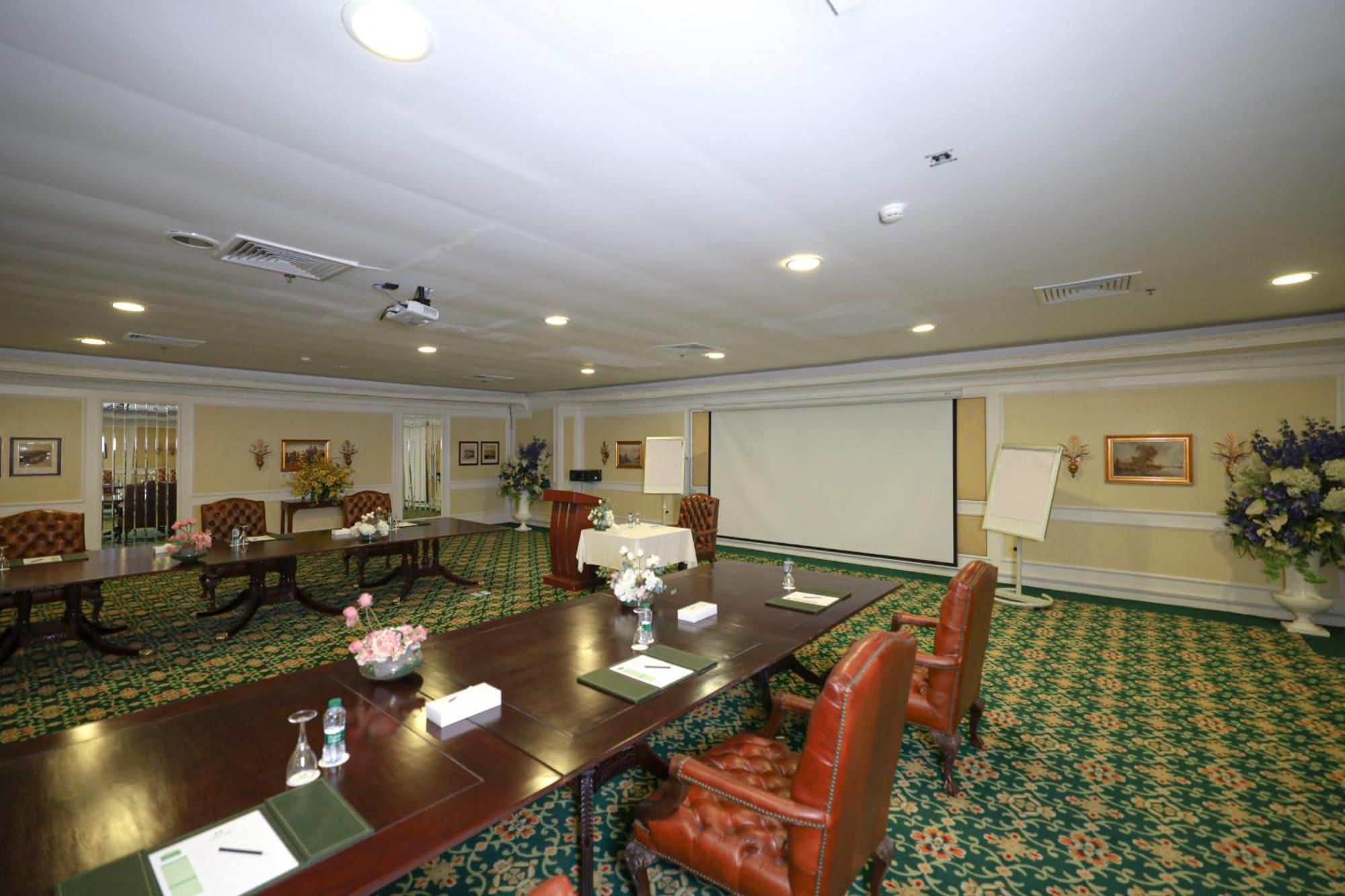 Habitat All Suites, Al Khobar Esterno foto The boardroom
