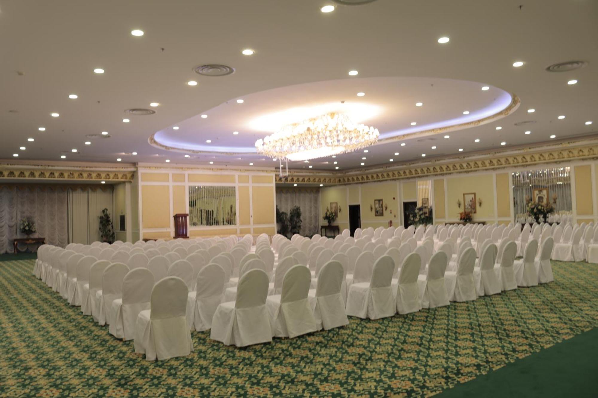 Habitat All Suites, Al Khobar Esterno foto The ballroom of the hotel