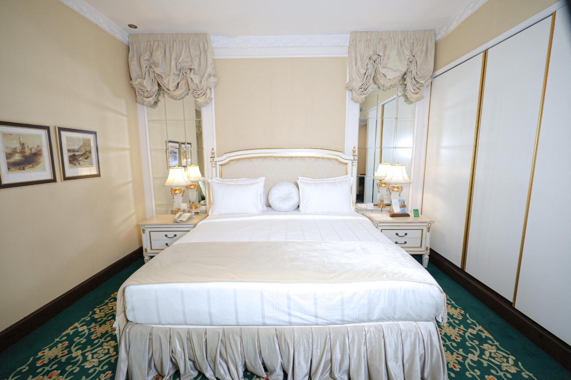 Habitat All Suites, Al Khobar Esterno foto A bedroom at the hotel