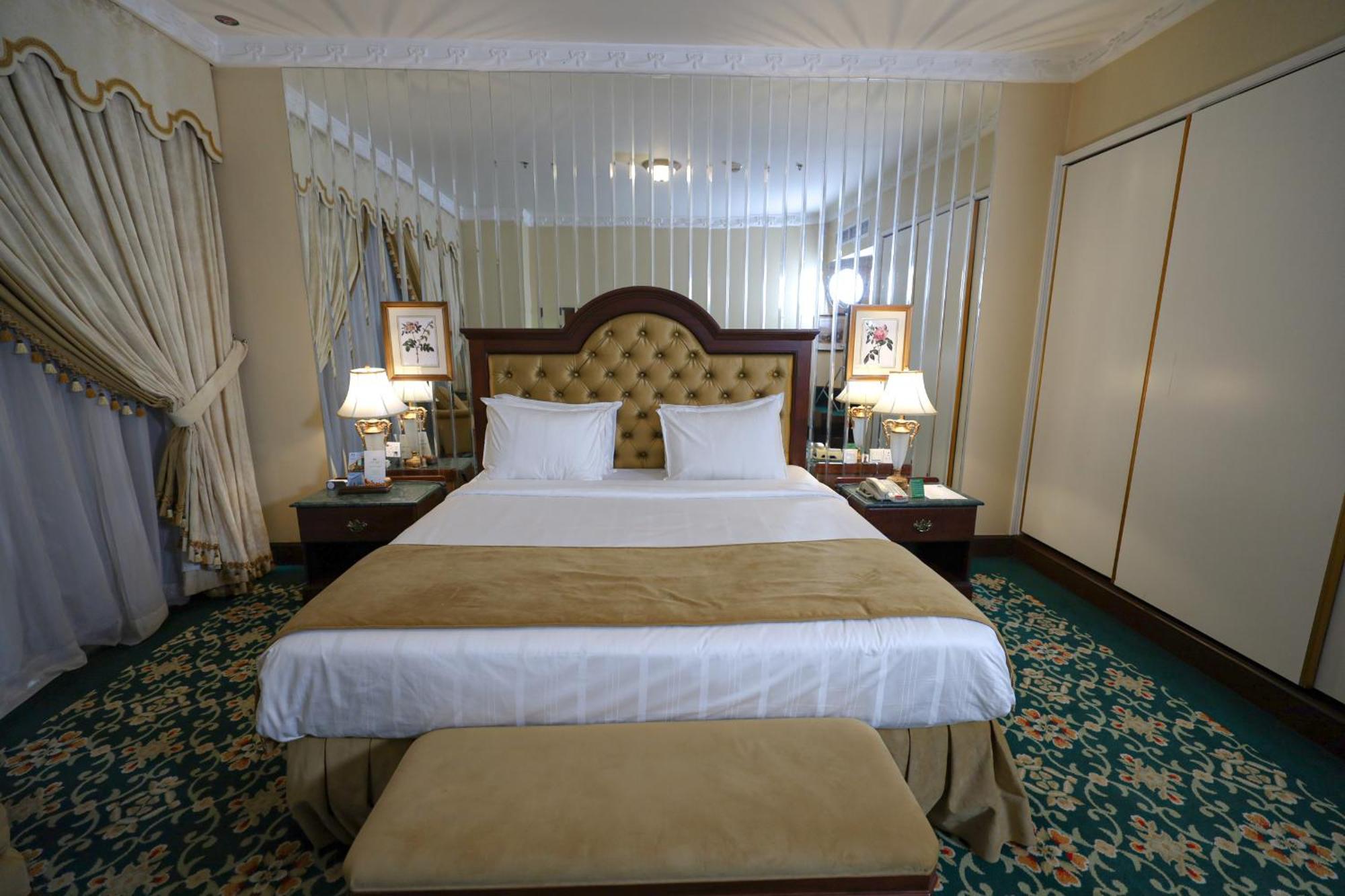 Habitat All Suites, Al Khobar Esterno foto A bedroom at the Grand Hotel
