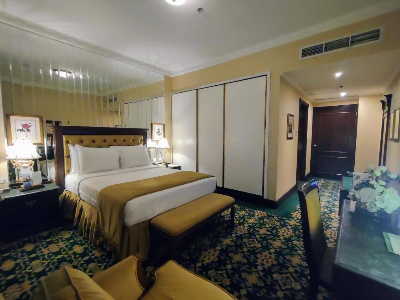Habitat All Suites, Al Khobar Esterno foto A room at the hotel